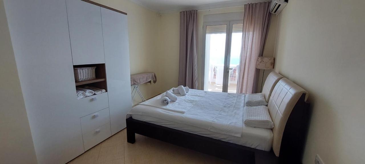 Kledia'S Apartment ดูร์เรส ภายนอก รูปภาพ