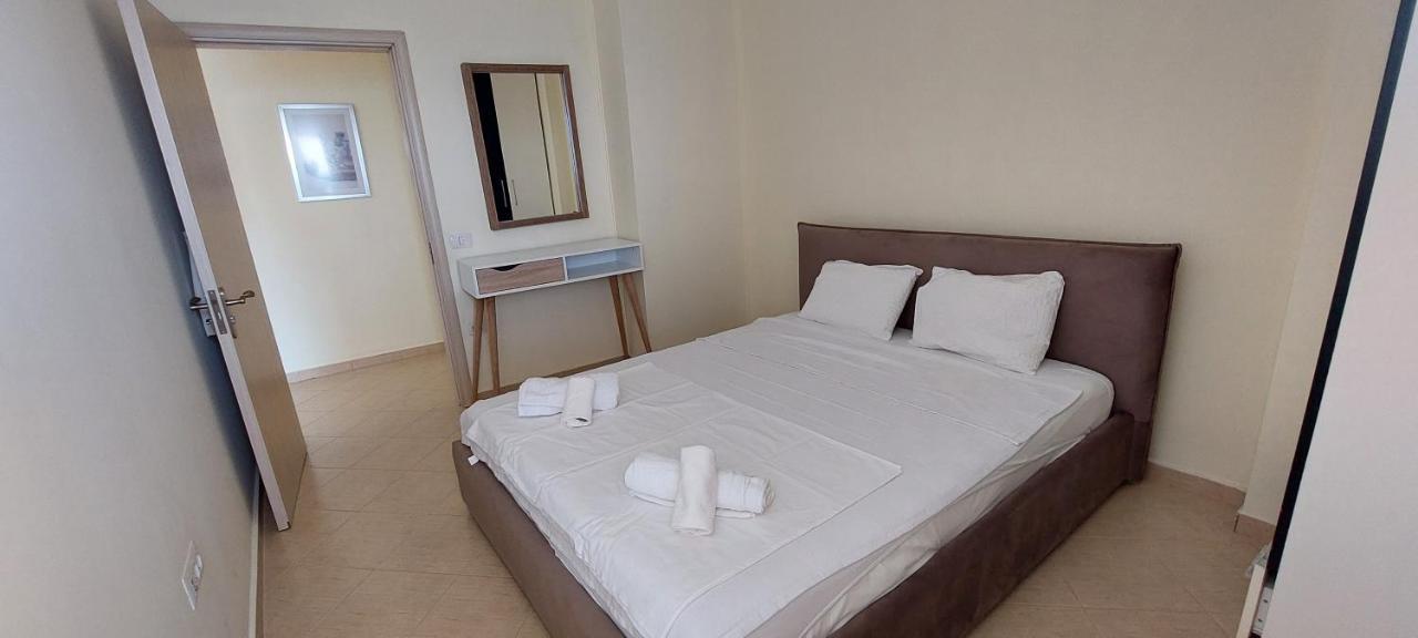 Kledia'S Apartment ดูร์เรส ภายนอก รูปภาพ